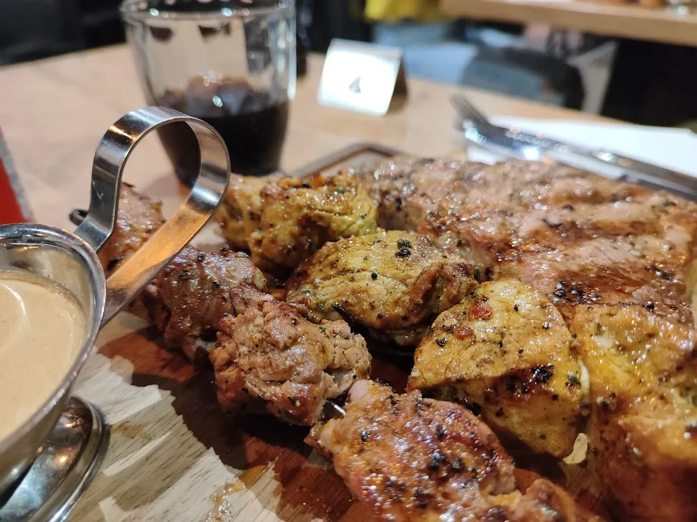 Brochette Agneau Et Steak Haché